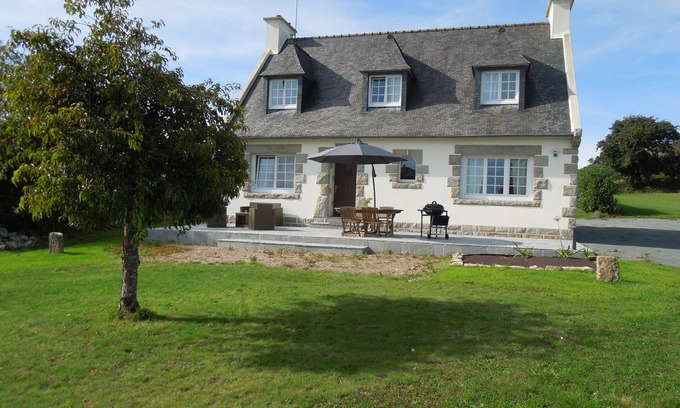 Ploumilliau House | Brittany house nestled in lush greenery 2.5km from the sea for 2 to 8 people