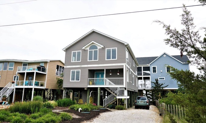 Broadkill Beach House | BROADKILL BEACH- 4th House from Beach 3BD & 2.5 BA