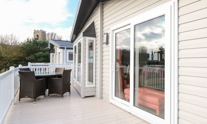 Hopton Cottage | Broadland Sands Lodge