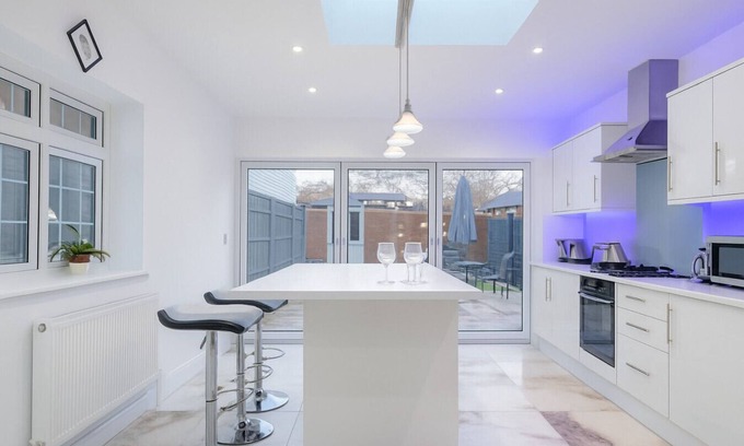 Southampton House | Broadlands Road 3-Bed Home