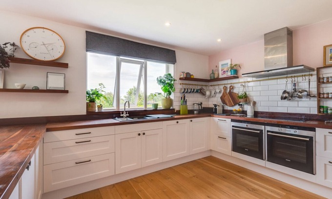 Galmpton House | Broadsands Beach House