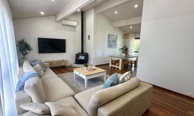 Broadwater House | Broadwater Break