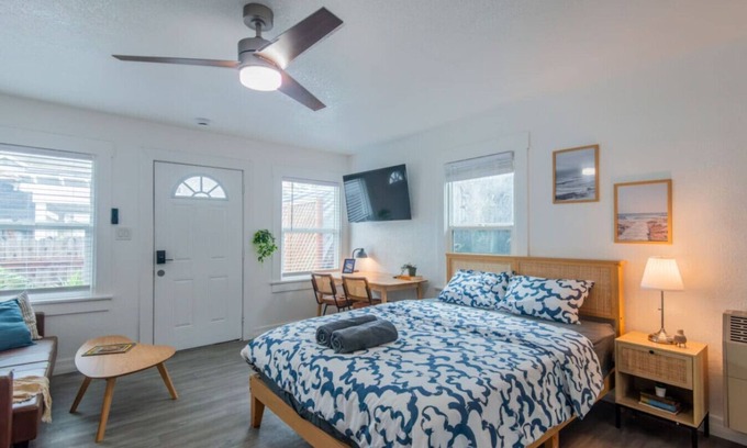 South Redondo Apartment | Broadway 19 - Affordable Studio
