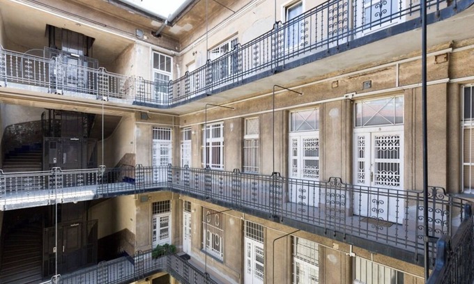 Terezvaros Apartment | Broadway Soho London Budapest