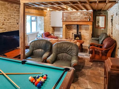 Mosterton House | Brockhill House