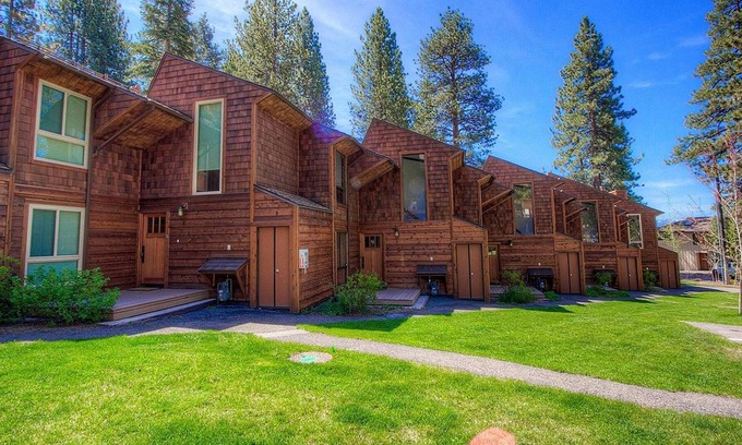 Brockway Condo | Brockway Beachside Bungalo by Lake Tahoe Accommodations