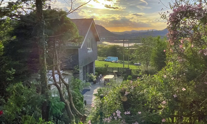 Portmeirion Cottage | Bron Madog is perched on a hillside above the Porthmadog estuary.