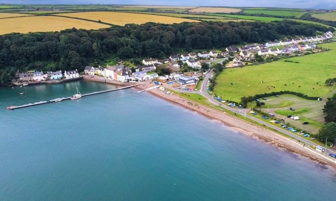 St Brides Cottage | Brook Cottage - 2 Bedroom Cottage - Dale