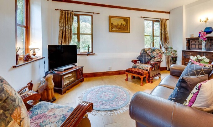 Ipswich House | Brook Hall Lodge - Two Bedroom Chalet, Sleeps 4