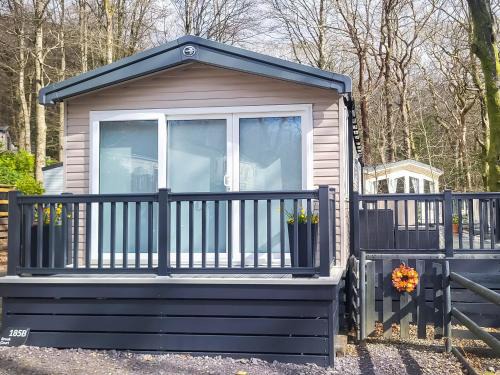 Prenteg House | Brook Retreat