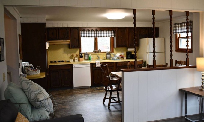 Goshen House | Brook Road Condo