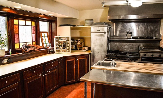 Goshen House | Brook Road Inn
