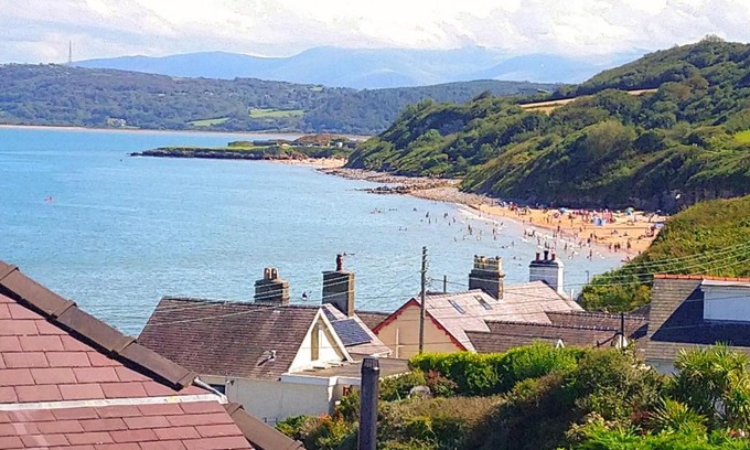 Benllech House | Brookfield Cottage