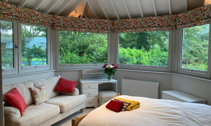 West Kirby Bed & Breakfast | Brookfield Cottage