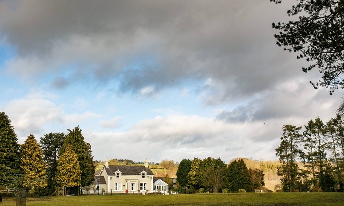 Lisburn Cottage | Brookhall Cottages