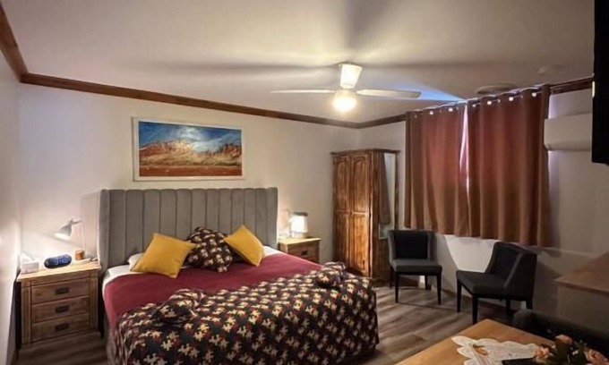 Brooklyn Hotel | Brooklyn Motel