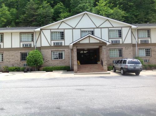 Inez Hotel | Brookshire Inn