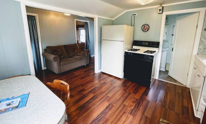 Grawn House | Brookside Cottages and Resort Tumblein Cottage