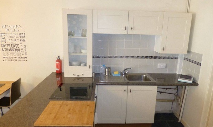 Skewen Apartment | Brookside Mews. An affordable letting, clean and tidy two bed apartment.