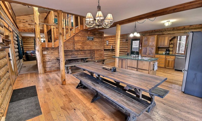Bedford Cabin | Broomsage Cabin - Enjoy the peace of nature