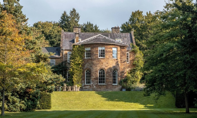 Broughton House | Broughton Barracks, a sprawling seven bed residence that blends historic charm with modern comforts