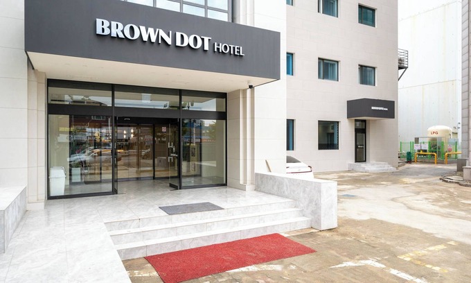 Hongseong-gun Hotel | Brown Dot Hotel Hongseong Naepo