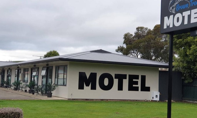 Pahiatua Hotel | Brown Trout Motel