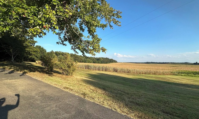 Clay House | Brown’s Bar countryliving Spacious 4 bedroom 3 full bath near Blackford Oaks WMA
