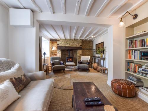 Charlbury House | Browns Cottage