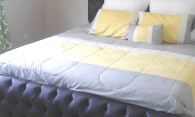 Mbare West Cottage | Browns Cottage Retreat - Newly remodeled,WiFi,Cute. Brand new kitchen, bathroom
