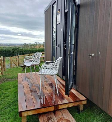 Surat Bay House | Bruce Farm Alpaca Cabin 3 by Tiny Away