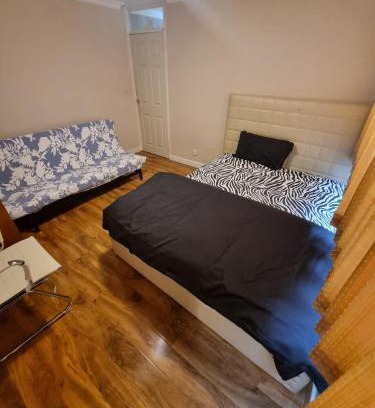 Stonnall House | Brummies stay