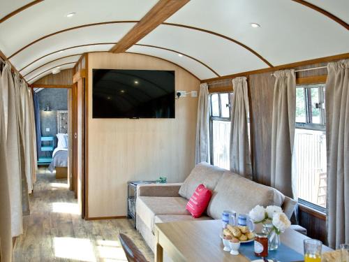 Dawlish Warren Cabin | Brunel Boutique Railway Carriage 2