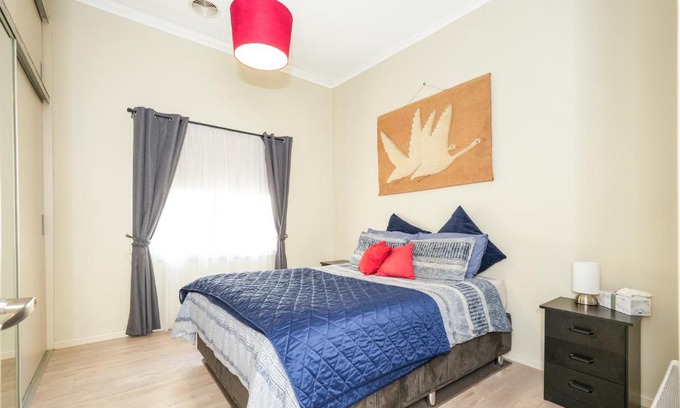 Brunswick House | Brunswick Melbourne-Cosy Room-Great location