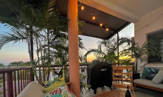 Larrakeyah Apartment | Brushstrokes Hideaway, a Delightful, Modern Tropical Haven in Darwin City
