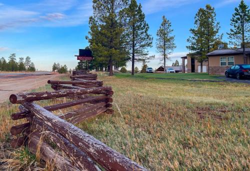 Bryce Canyon Hotel | Bryce Canyon Pines Lodge