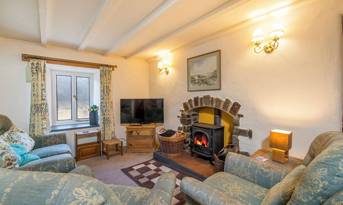 Haverfordwest Cottage | Bryn Melin, Holiday Cottage Abercastle, Sleeps 3, 2 bedrooms, bathrooms