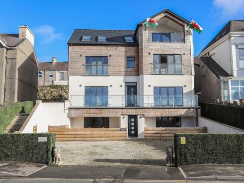 Bont Newydd Apartment | Bryn Min Manton Apartment