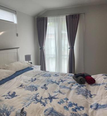 Christchurch House | Bryndwr Accommodation