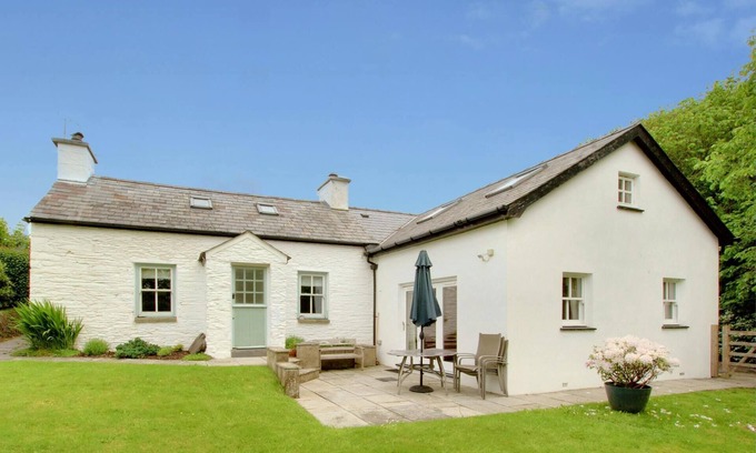 Llangranog Cottage | Brynllin, Llangrannog