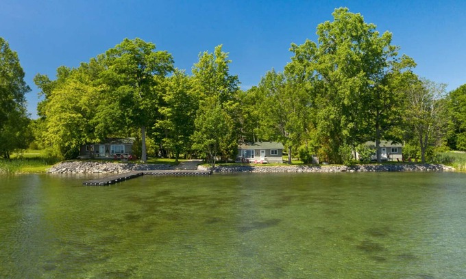 Milford Cottage | BTB "County Comfort"