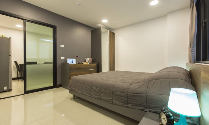 Nana Apartment | BTS Nana: 1-Bedroom, Fully-Furnished [Free Wifi]