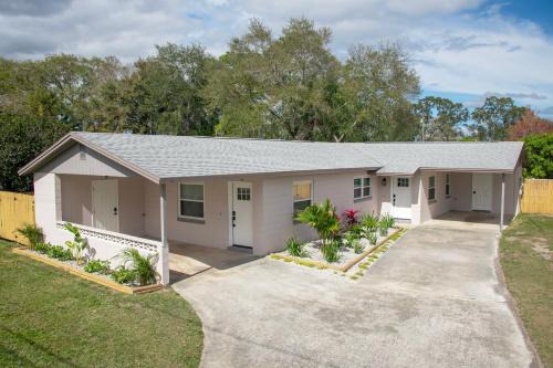 Pine Castle House | Buchanon Bungalows