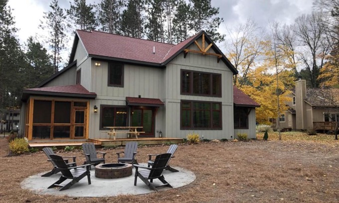 Thompsonville House | Buckaroo