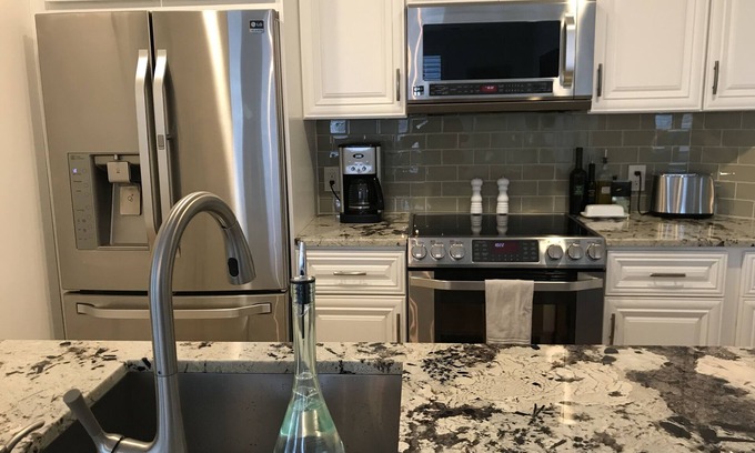 Buckhead Village Condo | Buckhead condo for rent *Super Bowl*