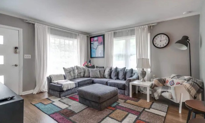 Buckhead House | Buckhead/Midtown Home - Close to Everything - Free Parkings