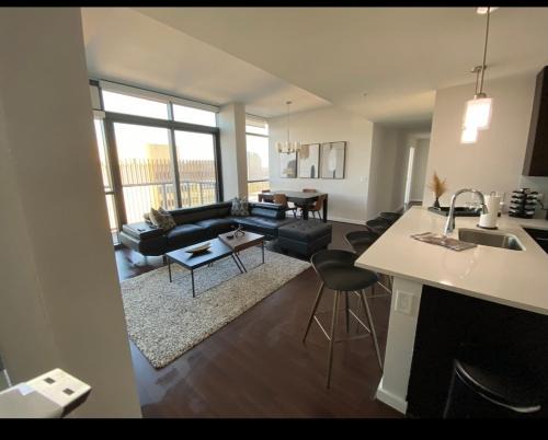 North Buckhead Apartment | Buckhead Penthouse in the Sky