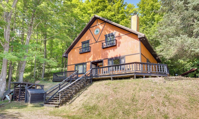 Stambaugh Cabin | 'Buckhorn' in Iron River w/Sauna: Fish & Hike!