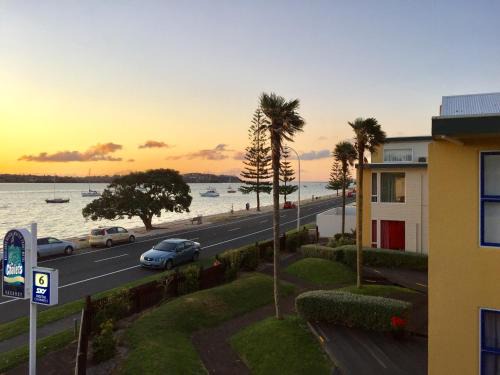 Bucklands Beach Hotel | Bucklands Beach Waterfront Motel