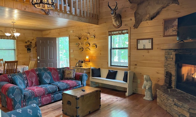 Blue Ridge Cabin | Bucksnort Lodge- Blue Ridge GA